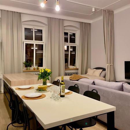 Spacious Apart In The Center- Main Square 300M Wroclaw Exterior photo